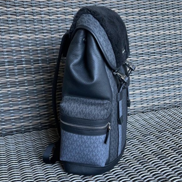 Michael Kors Cooper Signature Large Pocket Backpack Fur Trim - Picture 9 of 16